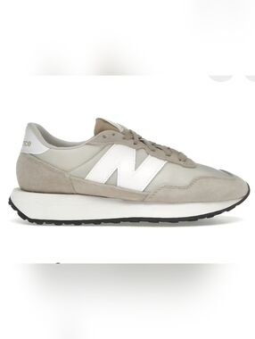 New Balance 237 Women's Sneakers in the "Cream White" Colorway, Size 7
